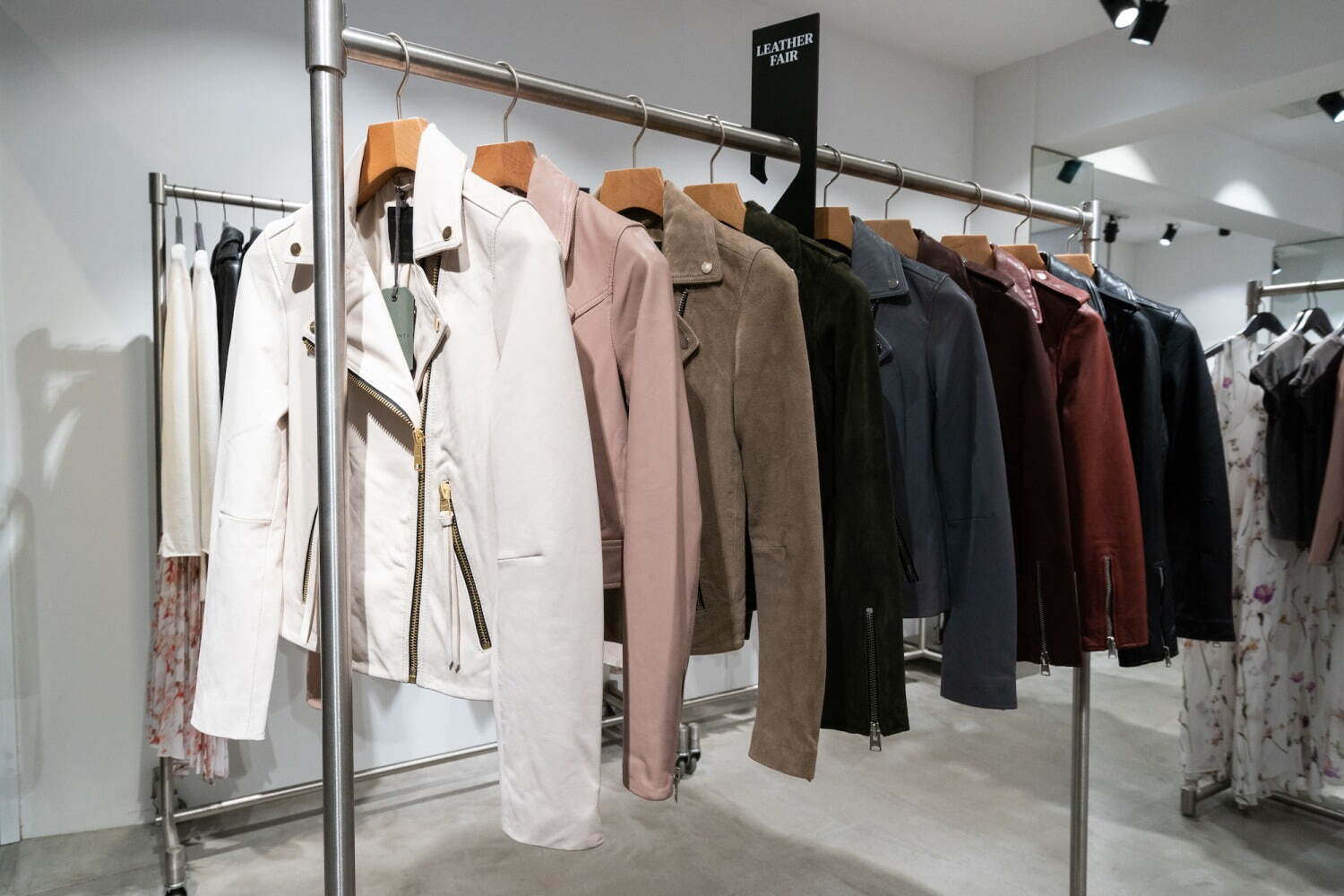 オールセインツ(AllSaints) レインボー・レザー コレクション｜写真17