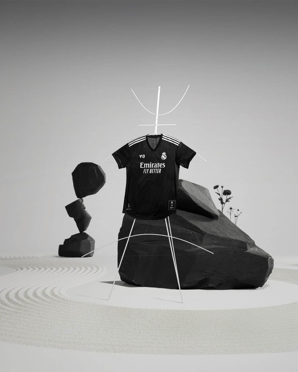 Y-3×レアル・マドリードがコラボ、ハンドペイント風スリーストライプス ...