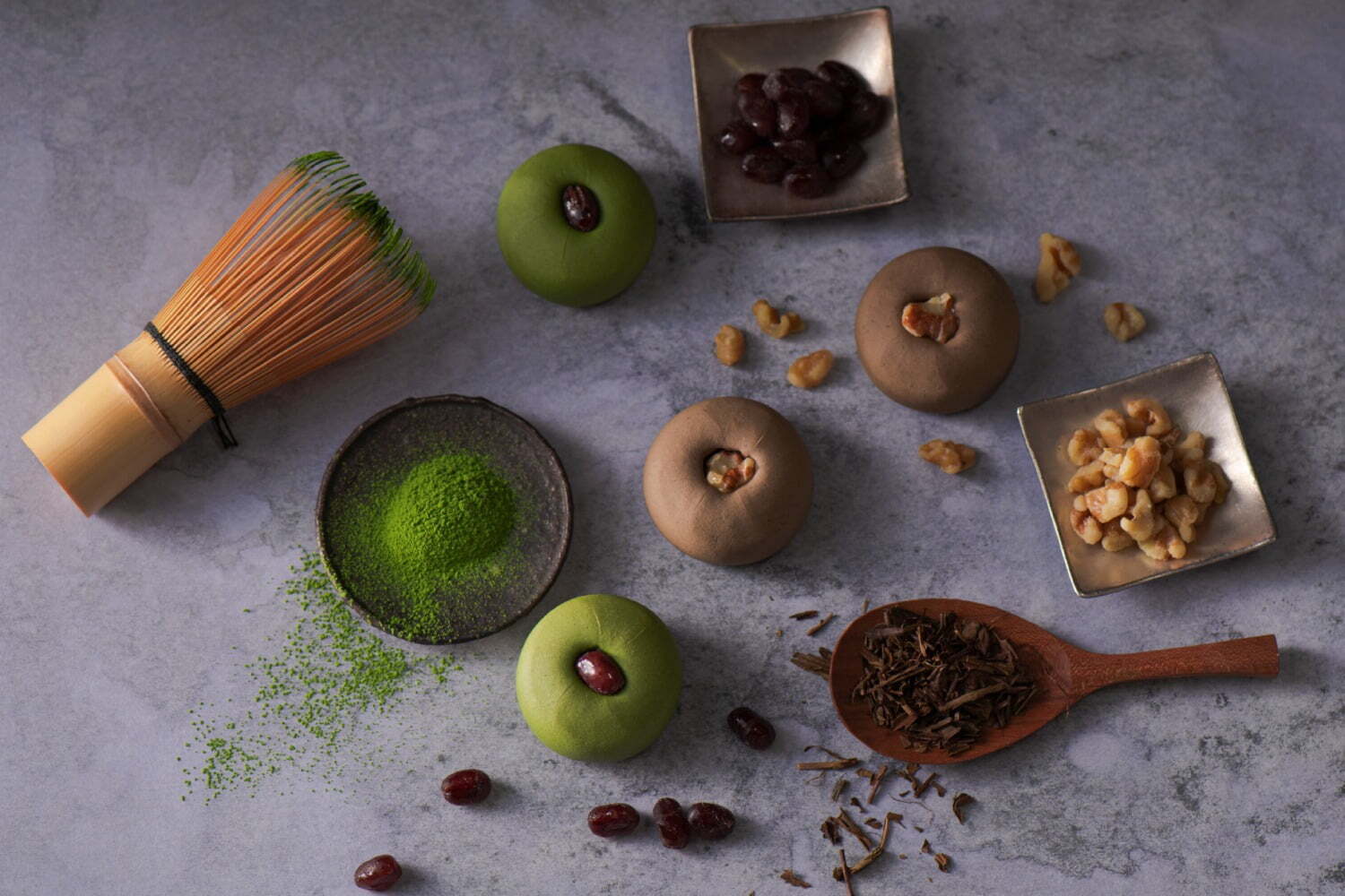 鶴屋吉信の新作和菓子"宇治抹茶×大納言小豆"の焼き菓子、ほうじ茶×くるみも