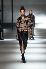 N21 2022-23年秋冬コレクション - ファッションの物語を今日的に“アップデート”｜写真26