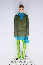 ニナ リッチ 2022-23年秋冬コレクション - 色と素材で遊ぶミックス＆マッチ｜写真13