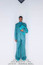 ニナ リッチ 2022-23年秋冬コレクション - 色と素材で遊ぶミックス＆マッチ｜写真21