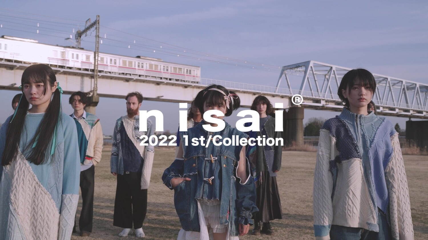 ニサイ 2022-23年秋冬コレクション - 解き放つ遊び心｜写真2