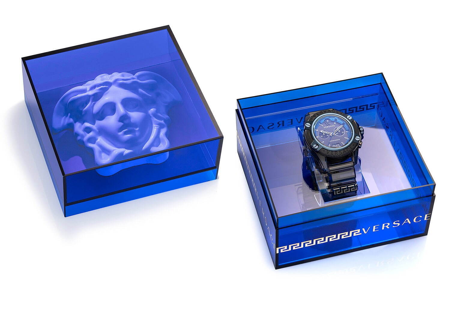 ヴェルサーチェの腕時計「アイコン アクティブ」新色 