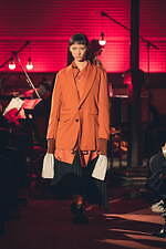 ベースマーク 2022-23年秋冬コレクション - 金曜の夜、シュールな晩餐会へようこそ｜写真3