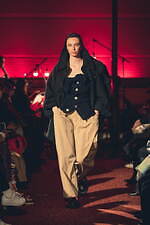 ベースマーク 2022-23年秋冬コレクション - 金曜の夜、シュールな晩餐会へようこそ｜写真15