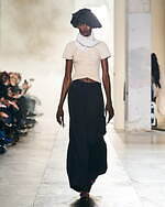 ロシャス 2022-23年秋冬コレクション - シックなムードを纏う、フェミニンな装い｜写真4