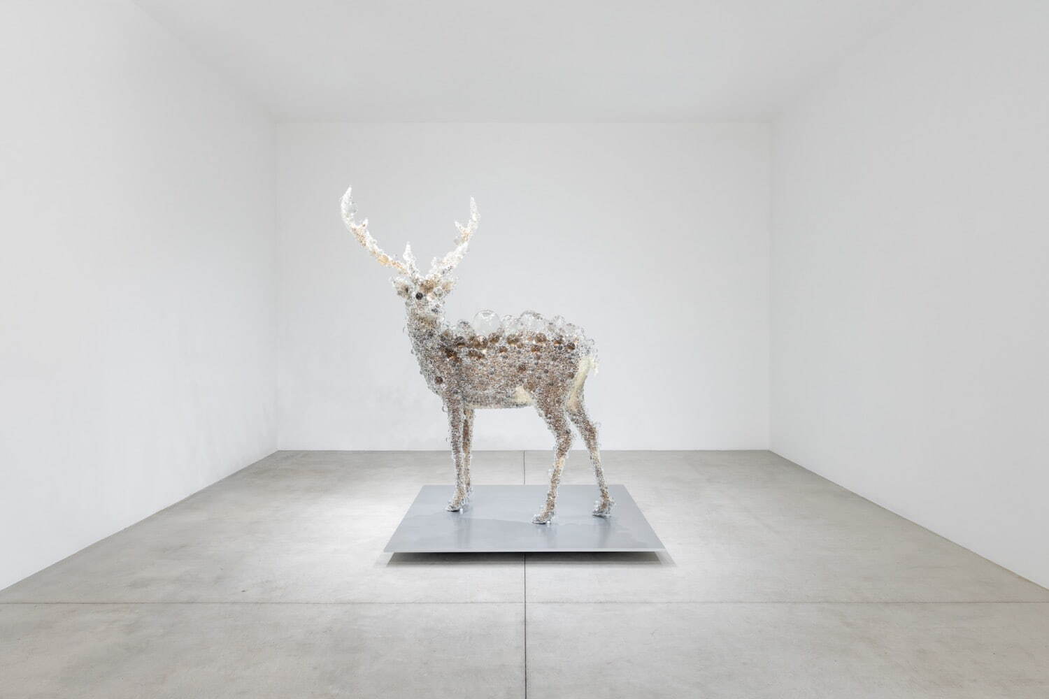 名和晃平《PixCell-Deer#52》2018年
ミクストメディア 217.3×189.6×150cm
写真：小山田邦哉