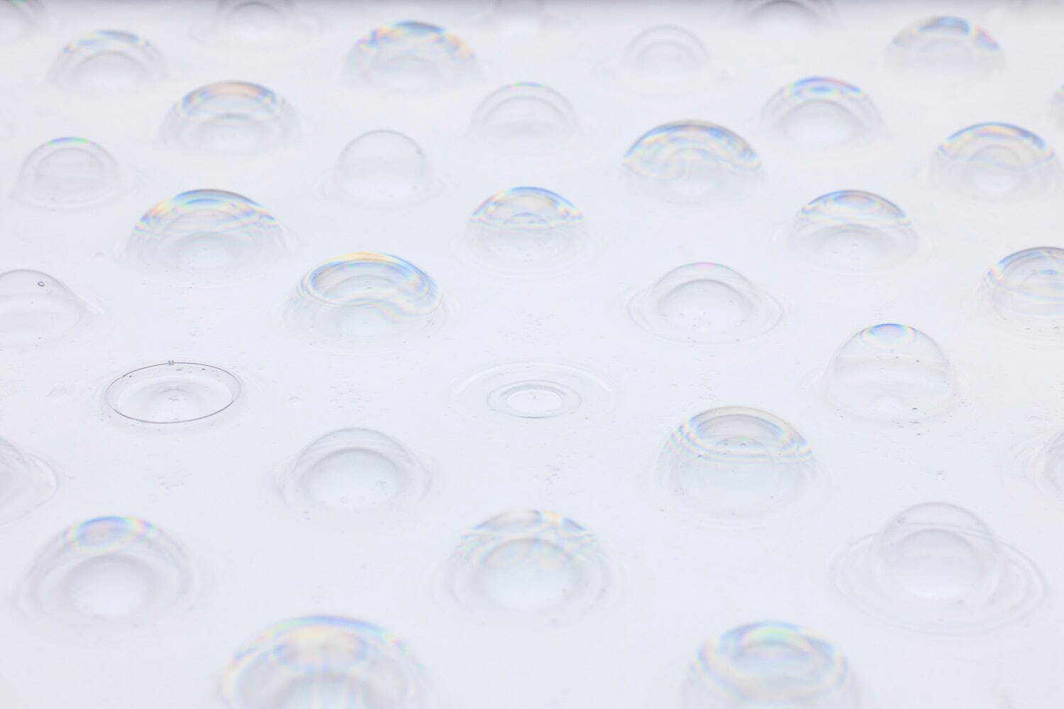 名和晃平《PixCell_Saturation#4》2011年
ミクストメディア　サイズ可変
提供：SCAI THE BATHHOUSE
写真：豊永政史 | Sandwich