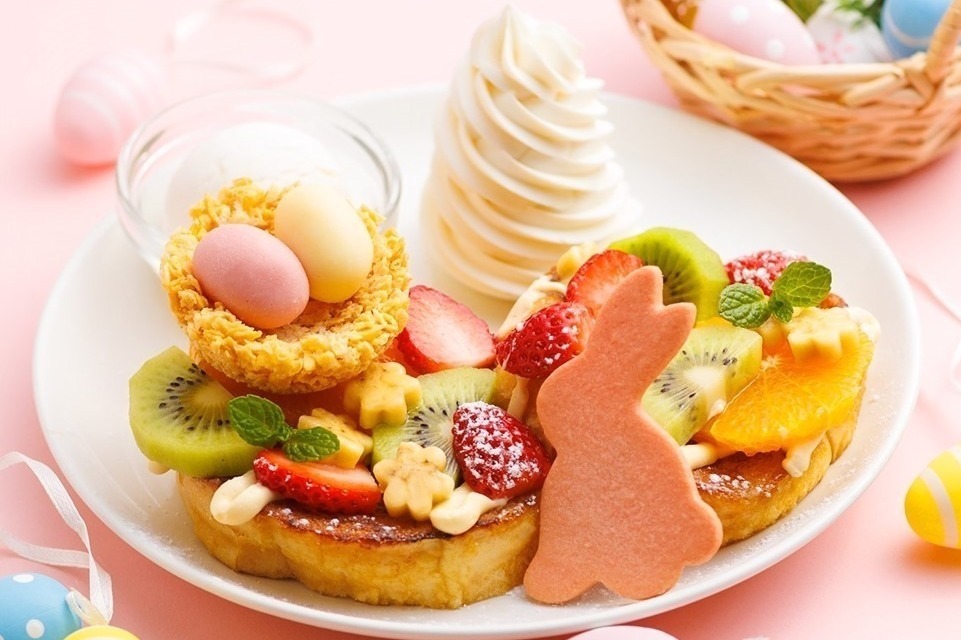 アイボリッシュのイースター限定フレンチトースト、たっぷりフルーツにエッグチョコ＆うさぎクッキー｜マークイズ福岡ももち