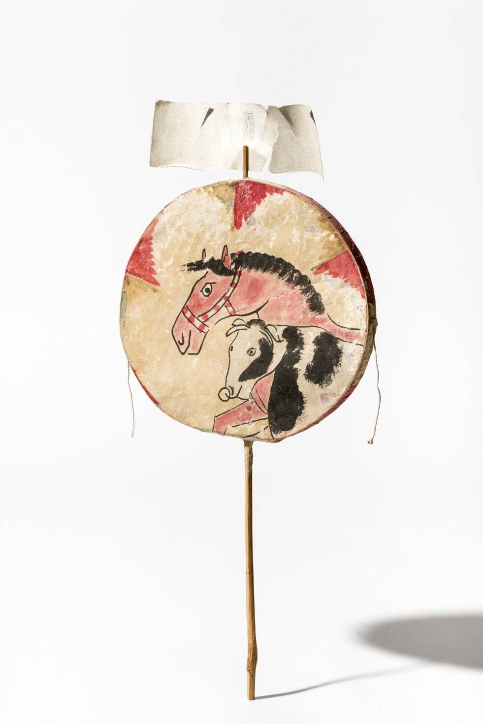 《鹿児島神宮(大隈正八幡)の初鼓》20世紀 紙、木 ピラール＆ジュアン・ミロ財団、マジョルカ Fundació Pilar i Joan Miró a Mallorca Photographic Archive