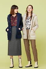 ユキ トリヰ 2022-23年秋冬コレクション、秋冬を楽しく彩るミックススタイル｜写真22