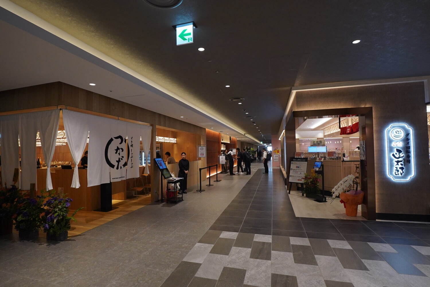 大阪駅直結JPタワー大阪に商業施設「KITTE大阪」ホテル・劇場が開業、旧大阪中央郵便局敷地の再開発｜写真101