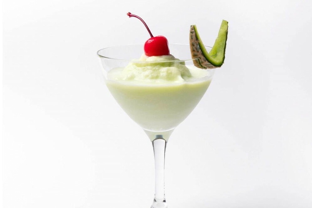 ダンヒルバー初夏の限定カクテル、メロンクリームソーダやいちごポップコーンフレーバー