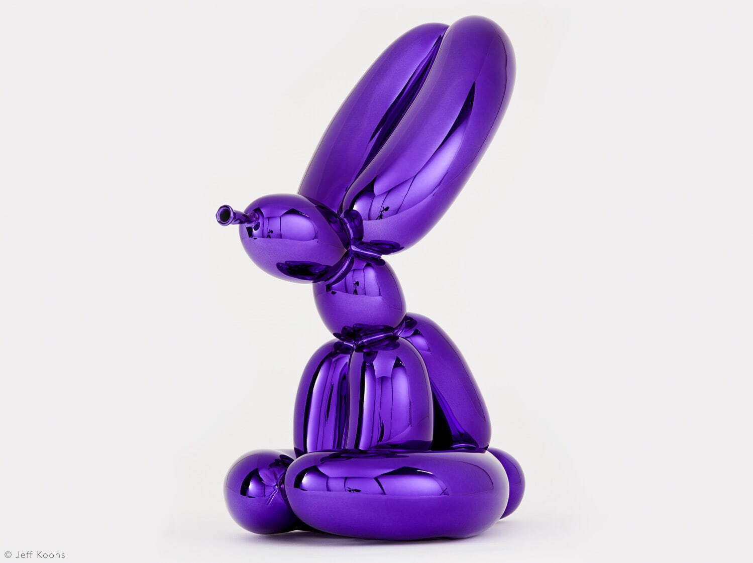 ジェフ・クーンズ《バルーン・ラビット (バイオレット) 》2017年 磁器 29.2×13.9×21.0cm ©Jeff Koons