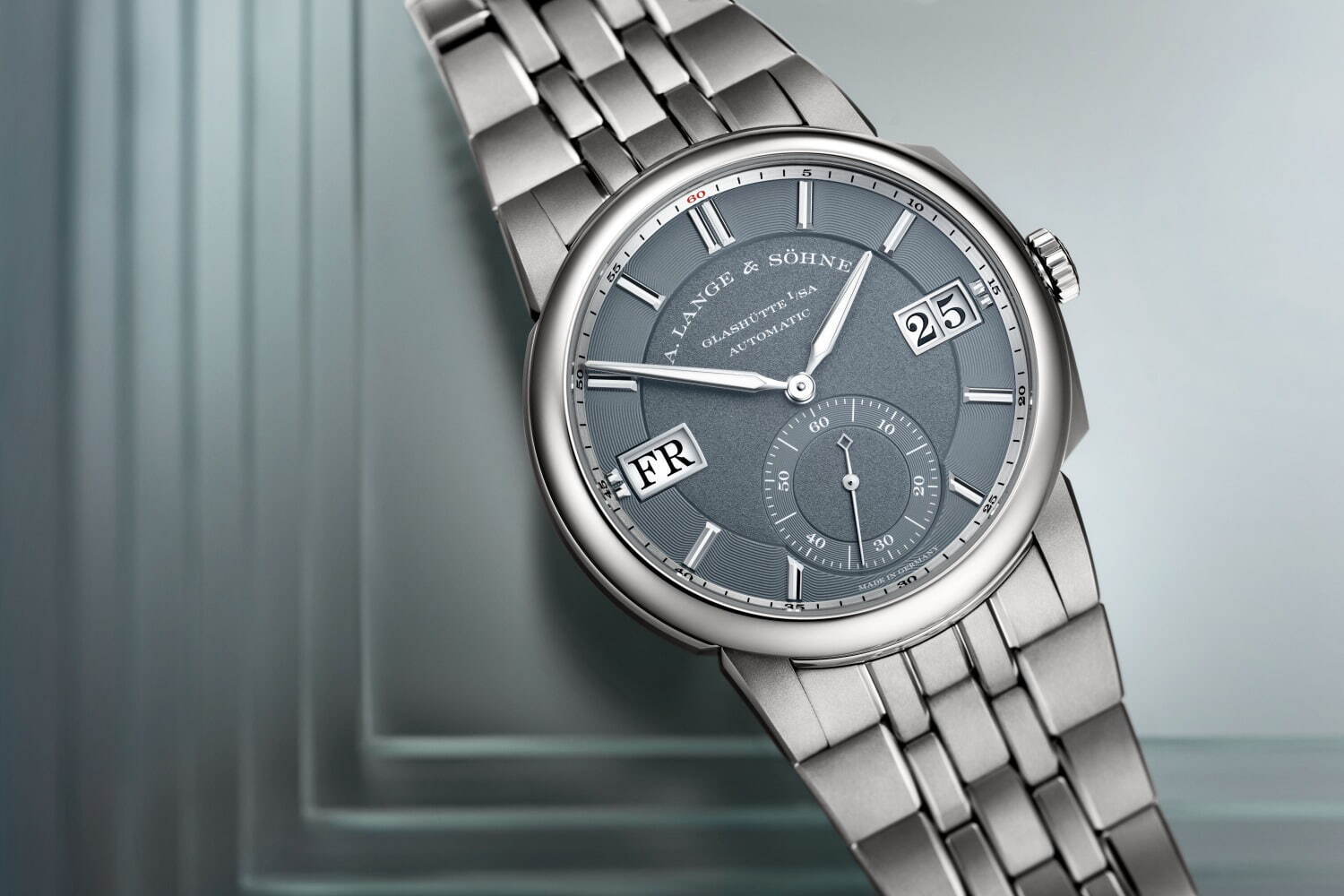 〈A.ランゲ＆ゾーネ〉腕時計「オデュッセウス」ケース＆ブレスレットにチタンを初採用