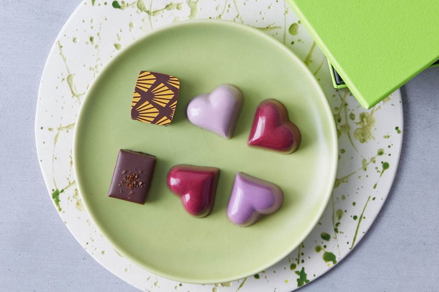 国内店舗のない"レアチョコ"「ブノワ・ニアン」日本初チョコエクレア＆ムースが伊勢丹新宿に