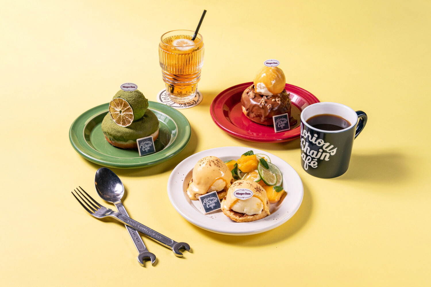 アイスクリームベネディクト with ハーゲンダッツ『バニラ』1,100円
シナモンナッツドーナツ with ハーゲンダッツ『リッチミルク』850円
抹茶＆ライムドーナツ with ハーゲンダッツ『グリーンティー』850円