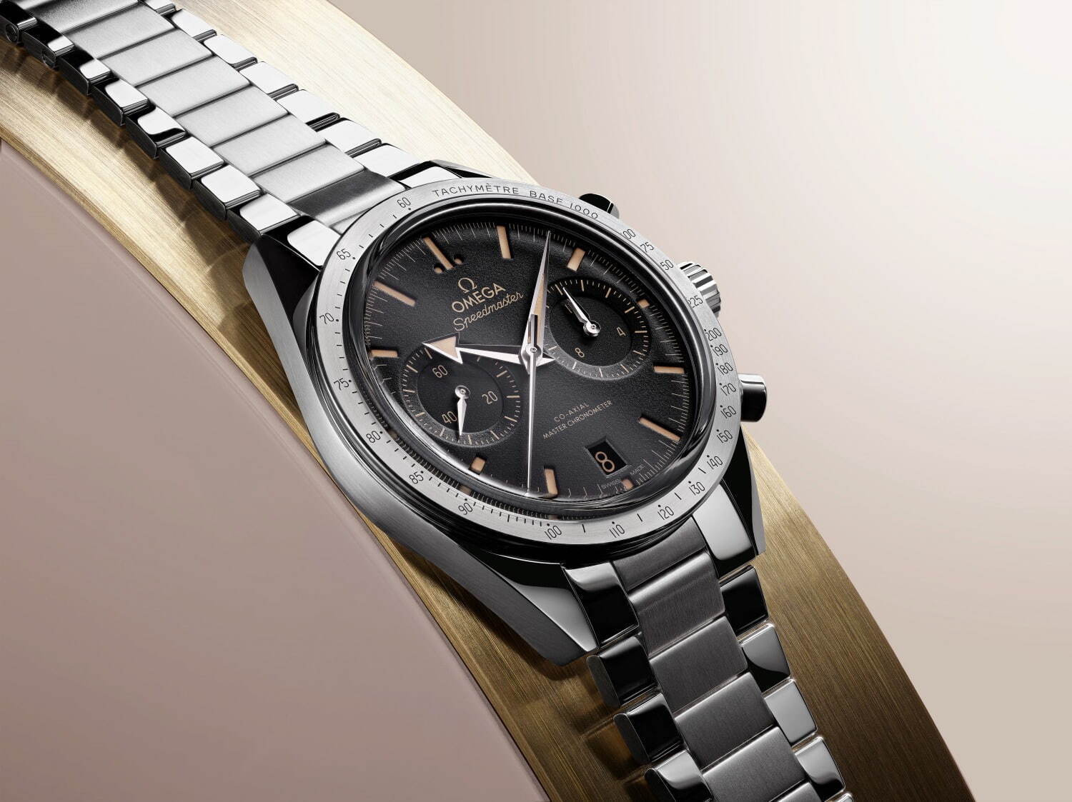オメガの2022年新作腕時計、人気の「スピードマスター '57」が大幅 