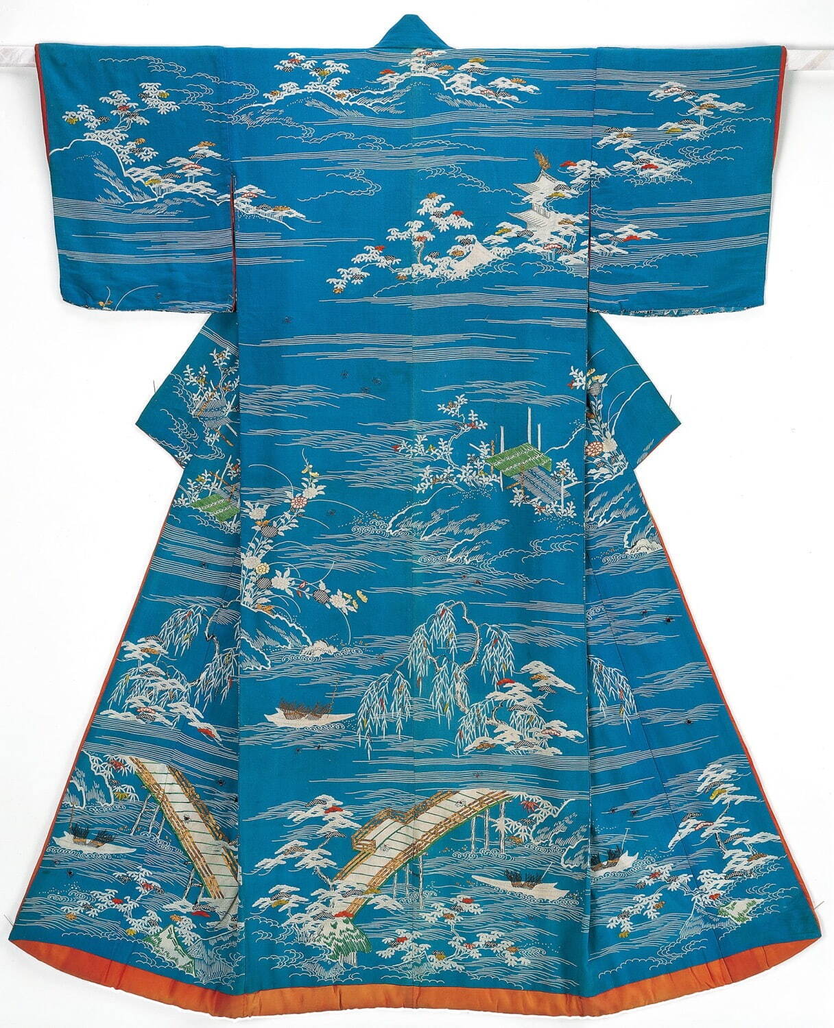 《宇治の景文様小袖》一領 江戸時代 18世紀 松坂屋コレクションJ. フロントリテイリング史料館