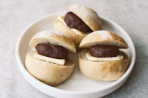 ブール アンジュ×ヨシミ北海道バターの新作パン「餡バターサンド」まろやかなバター＆十勝産小倉あん