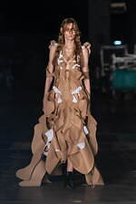 リュウノスケオカザキ 001コレクション - 自然との一体化を目指して｜写真9