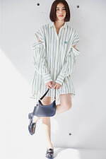 スナイデル22年夏の新作ワンピース、フリルカラーのAラインドレスやストライプ柄シャツワンピ｜写真4