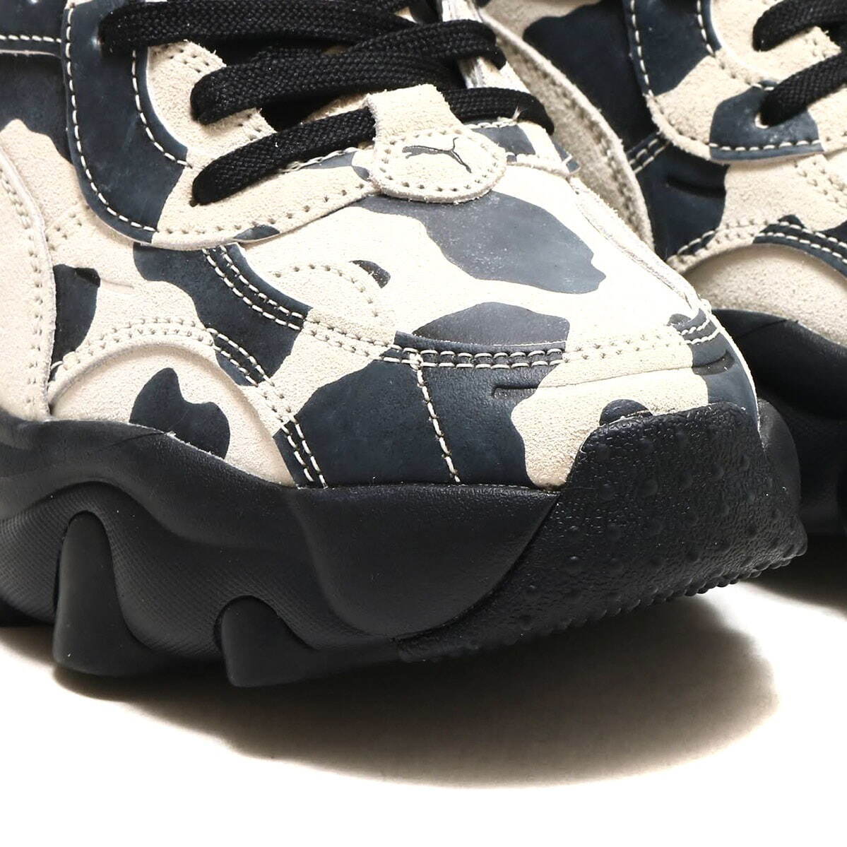 PUMA atmos カウ柄 牛柄　スニーカー　24㎝ atmos pink×PUMAコラボレーション！＜Y2Kスタイル＞COW柄のPUMA
