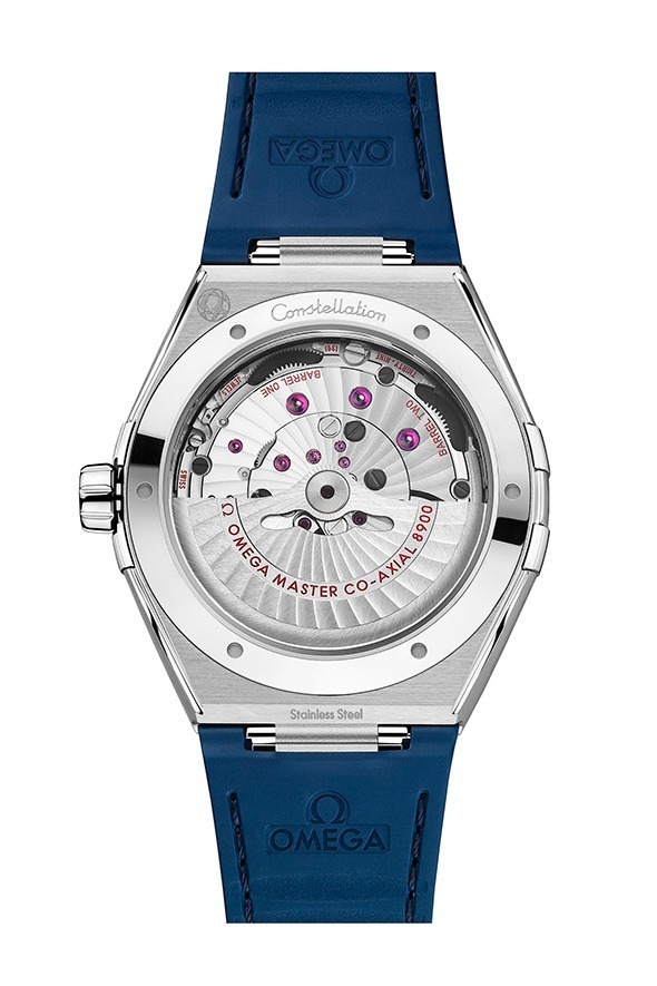 オメガの2022年新作メンズ腕時計、ブルー×ホワイトの新ダイアルを備え 