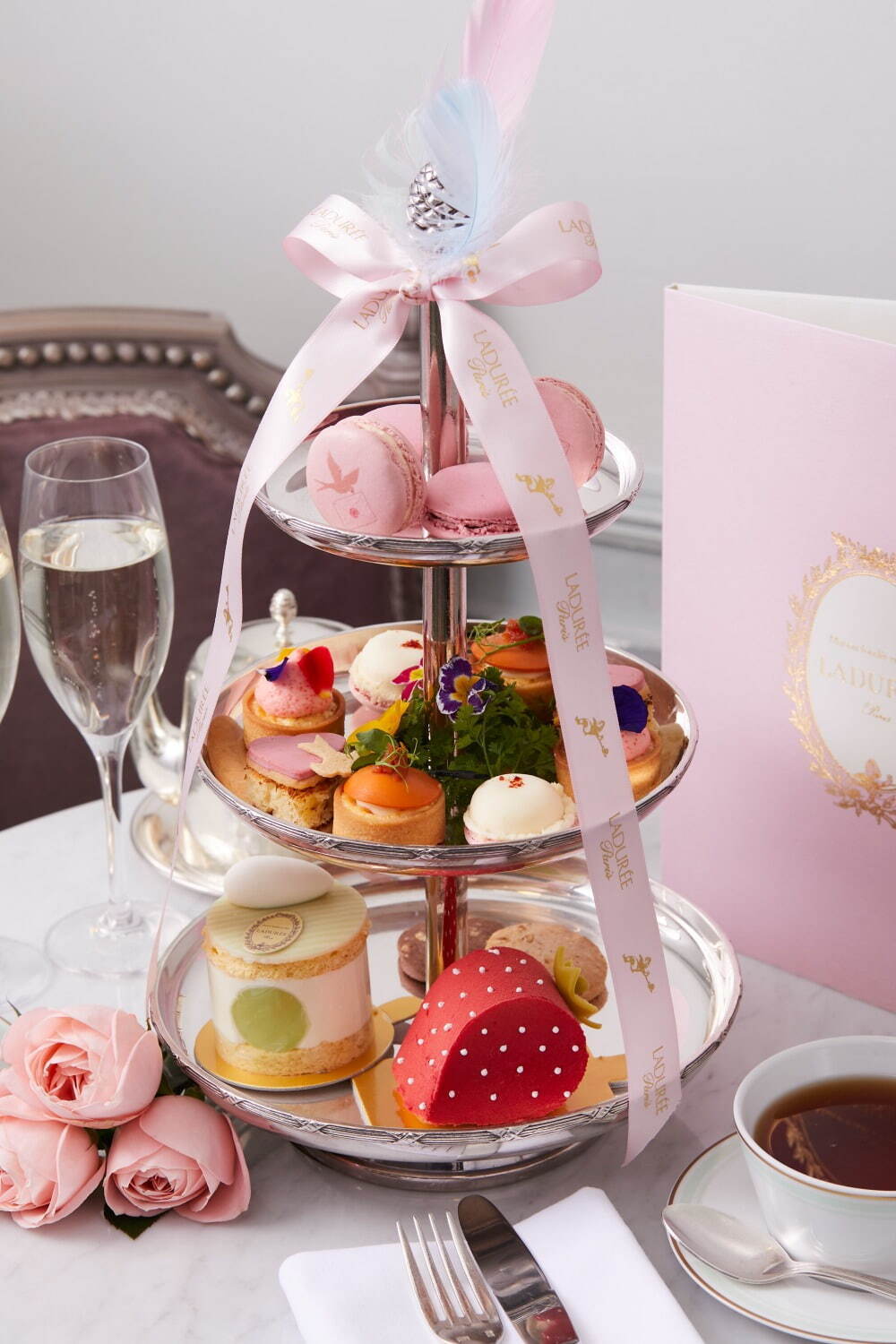 ラデュレ(Ladurée) 母の日アフタヌーンティー｜写真2