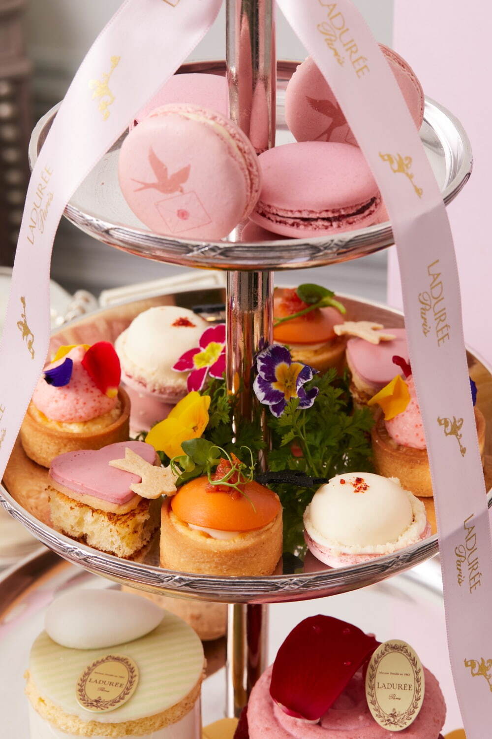 ラデュレ(Ladurée) 母の日アフタヌーンティー｜写真3