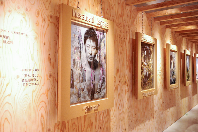 清川あさみ、渋谷で男性を被写体とした作品展「男糸 danshi」金子ノブアキ、綾野剛ら参加 | 写真