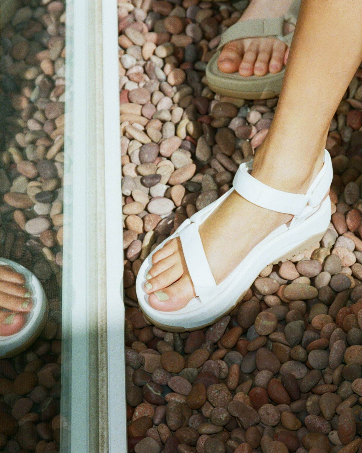 Teva“厚底”ユニセックスサンダル「ハリケーン XLT 2 アンプソール」夏