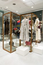 【美品】Chloé: Attitudes クロエ アティテュード 作品集 Chloé: Attitudes クロエ アティテュード 作品集 - メルカリ