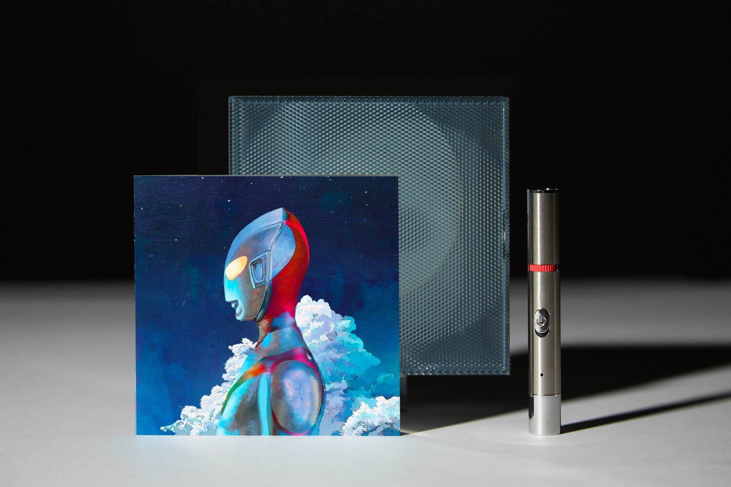 ウルトラ盤(初回限定)CD+レーザーカプセル＋リフレクターケース 2,200円