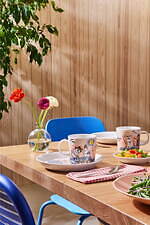 「ムーミン バイ アラビア」22年夏の新作マグ＆プレート、北欧の夏を描いた特別なコラージュイラスト｜写真6