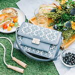 ケイト・スペード“空色”限定バッグや花＆チェリーモチーフの文具雑貨、阪急うめだ本店で｜写真1