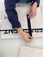 リュニフォーム×フラグメント デザインの限定バッグ、ロゴ＆シリアル番号入りビッグトート｜写真5