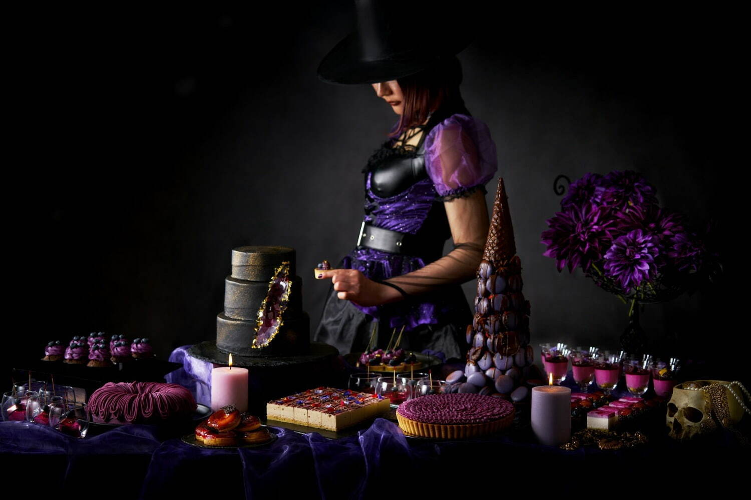 アートホテル大阪ベイタワー“死の舞踏”がテーマのダークファンタジービュッフェ、紫×黒の魔女スイーツ｜写真18
