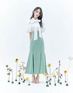 リリー ブラウン22年春大人レディなレースセットアップ＆刺繡チャイナトップス、モデルに宮脇咲良｜写真6