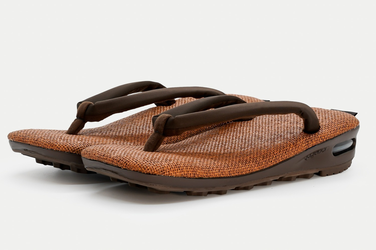 雪駄×スニーカー「雲駄」にカーキやブラウンの新色、ジャーナル スタンダード レリューム別注で