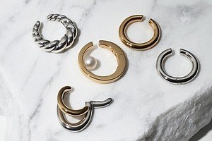 ジュエッテの新作ジュエリー、チェーンを組み合わせたブレスレット＆ラフな付け心地のイヤーカフス