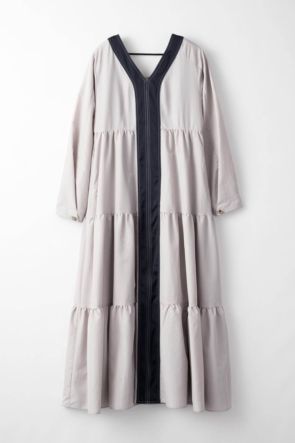 ミューラル“花咲く”総刺繍レースドレス＆雪解けのグラデーションに着想したジャケット、渋谷では試着会開催｜写真30
