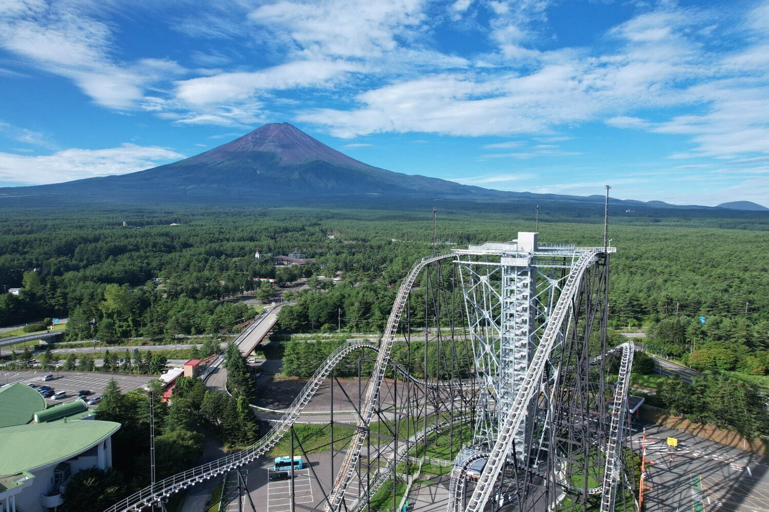 富士急ハイランド「FUJIYAMAタワー」に新絶叫スライダー誕生、地上55mの展望台から急降下｜写真3