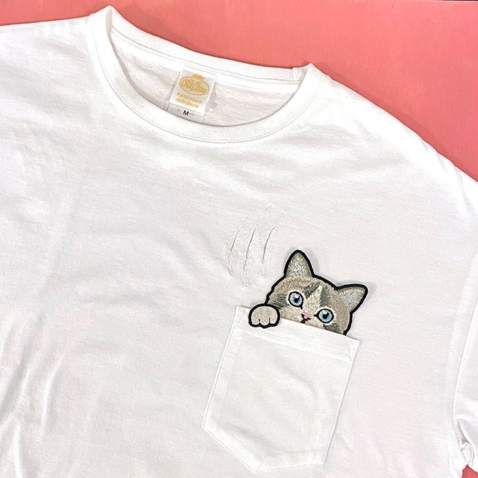 「アトリエリジッタ」 カギ爪ダメージ加工Tシャツ 2,750円
 ※別途、ネコの刺繍ワッペン(60種類以上) 各2,530円
