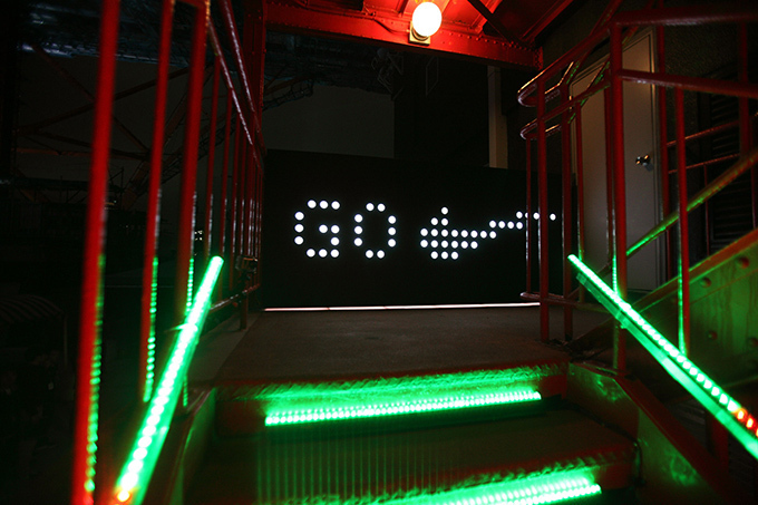 祝 東京タワー55周年！ナイキのフューエルバンド発売記念イベントで、一夜限りの特別ライトアップ｜写真1