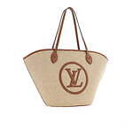 ルイ・ヴィトン“大ぶりなLVロゴパッチ”のラフィア風バッグ、ビーチバッグ＆バケツバッグをイメージ｜写真2