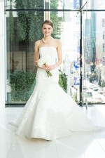 ウェディングのトレンドはゴールド！NY・ロンドンのセレブに人気の新作ドレスをノバレーゼが披露｜写真15