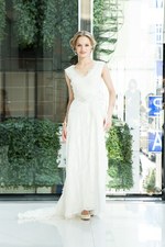 ウェディングのトレンドはゴールド！NY・ロンドンのセレブに人気の新作ドレスをノバレーゼが披露｜写真18