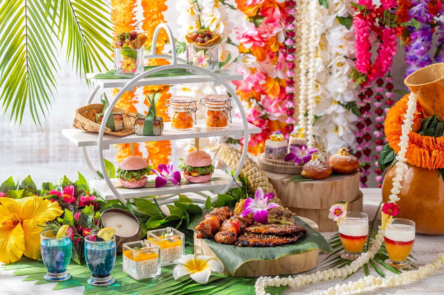 ハワイ｜ヒルトン東京“ハワイアン”アフタヌーンティー、お肉プレートやココナッツ×紫芋スイーツなど